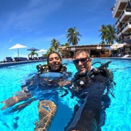 PADI Divemaster Course in Roatan | Professional Dive Training