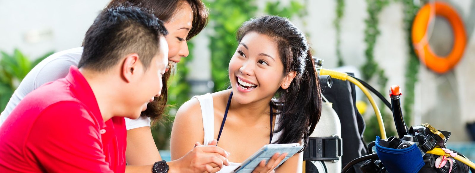 Divemaster course mentorship showing instructor supervision and real-world underwater decision making