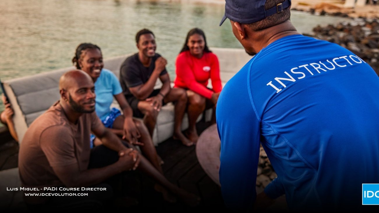 Am I ready for the PADI IDC? Instructor briefing future dive pros before training.