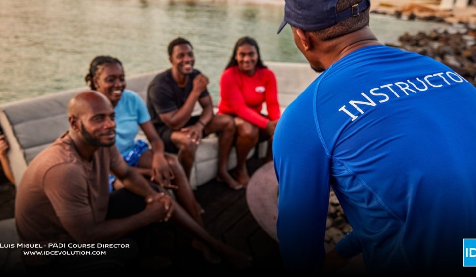 Am I ready for the PADI IDC? Instructor briefing future dive pros before training.
